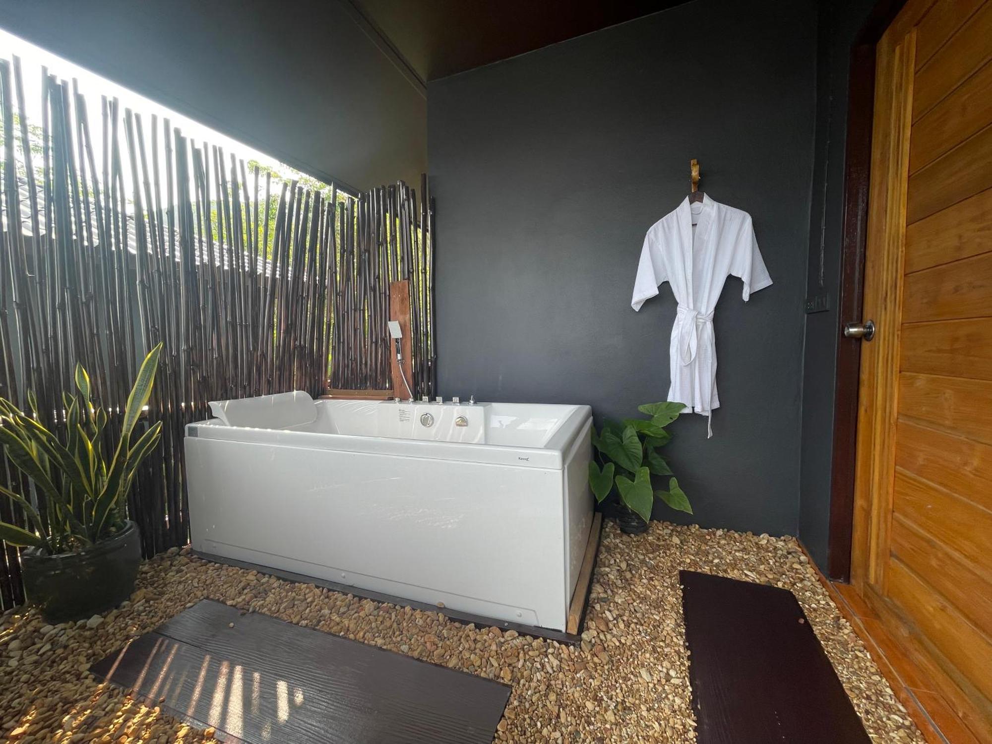 Phu Samut Villa Ban Pakan Pao Exterior photo